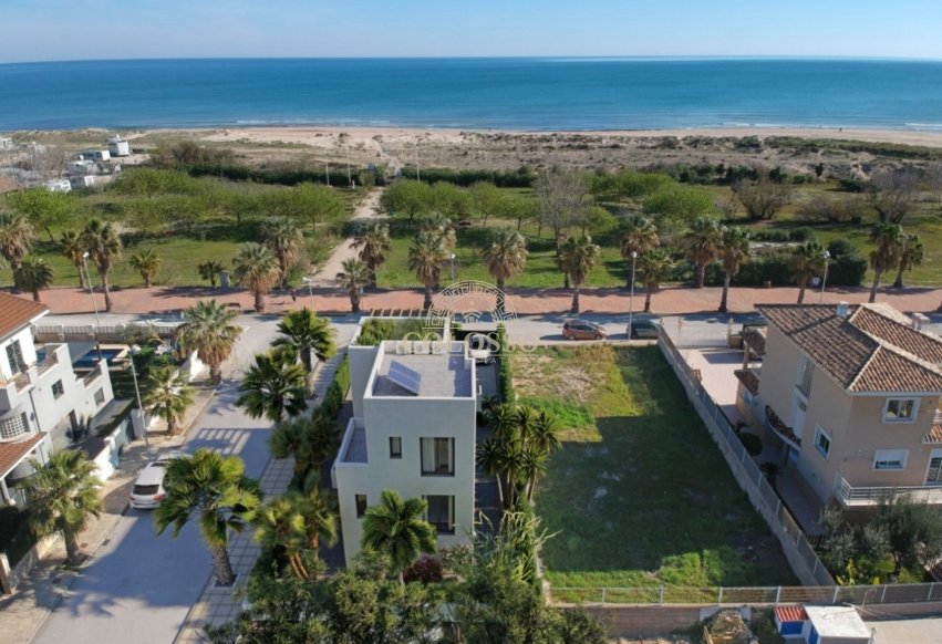 Resale - Chalet -
Oliva - Oliva, Zona de - Oliva