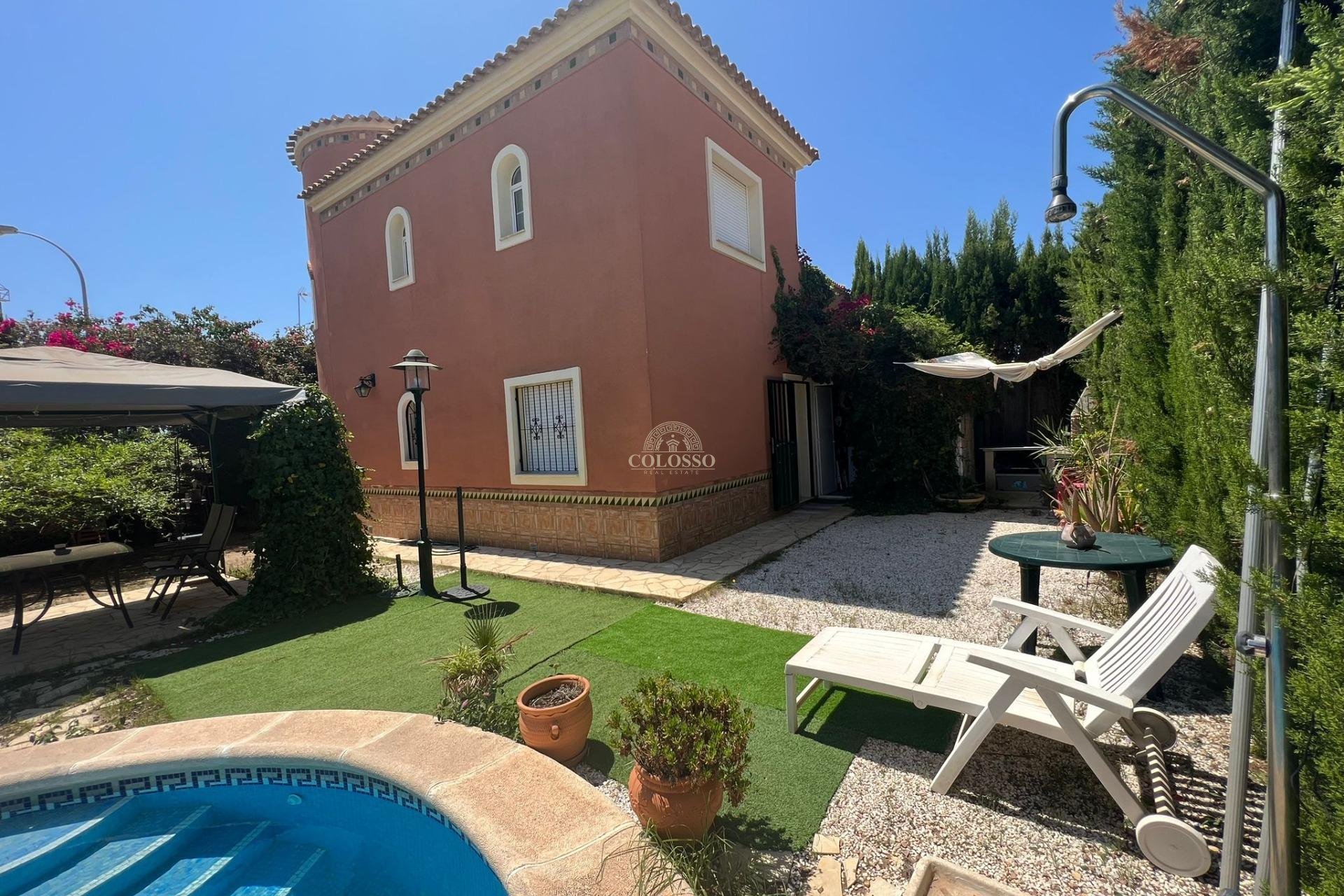 Resale - Chalet -
Orihuela Costa - Playa Flamenca Norte