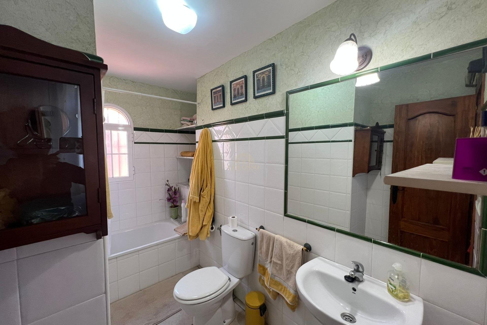 Resale - Chalet -
Orihuela Costa - Playa Flamenca Norte