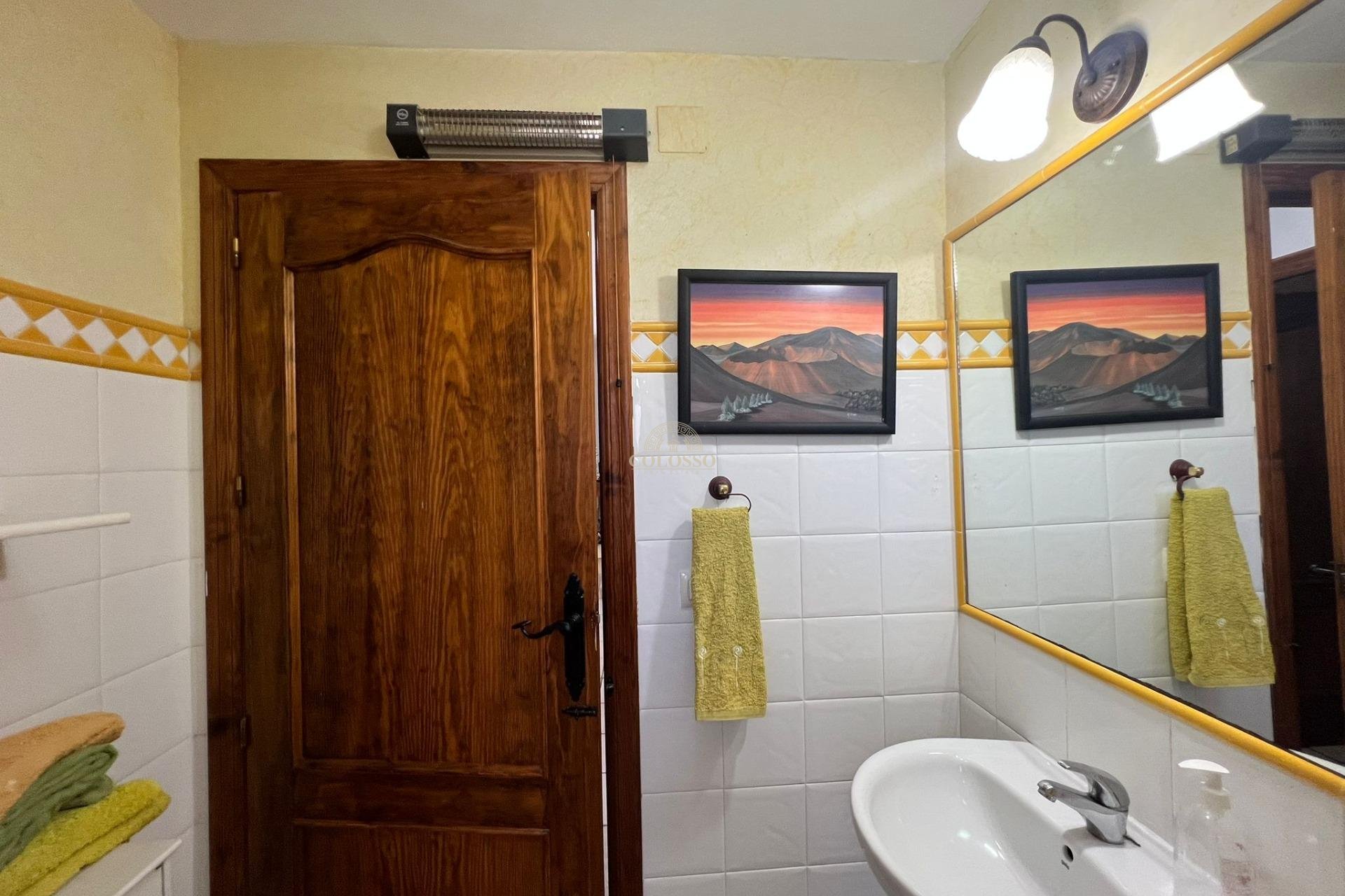 Resale - Chalet -
Orihuela Costa - Playa Flamenca Norte