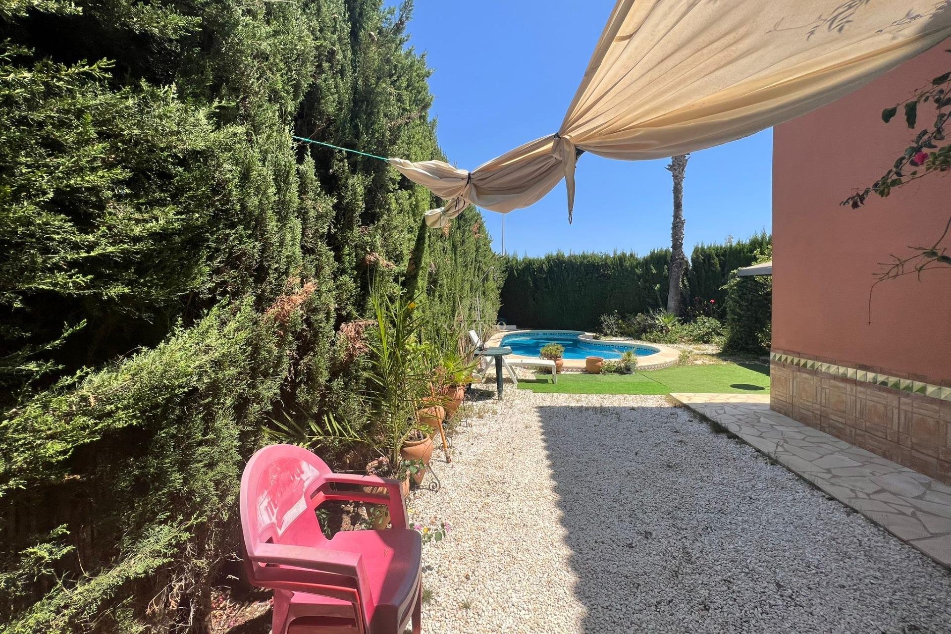 Resale - Chalet -
Orihuela Costa - Playa Flamenca Norte