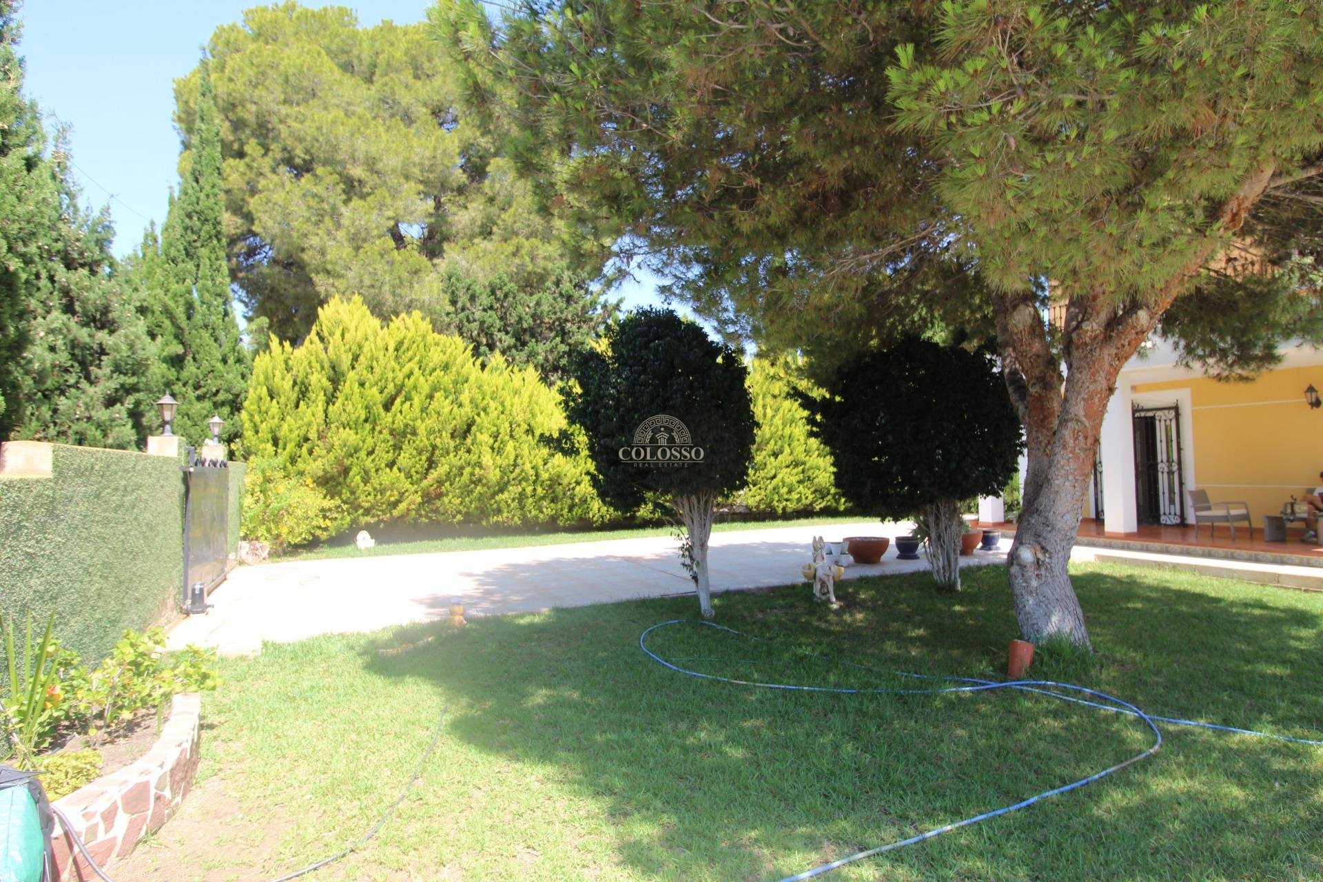 Resale - Chalet -
Orihuela Costa - Punta Prima