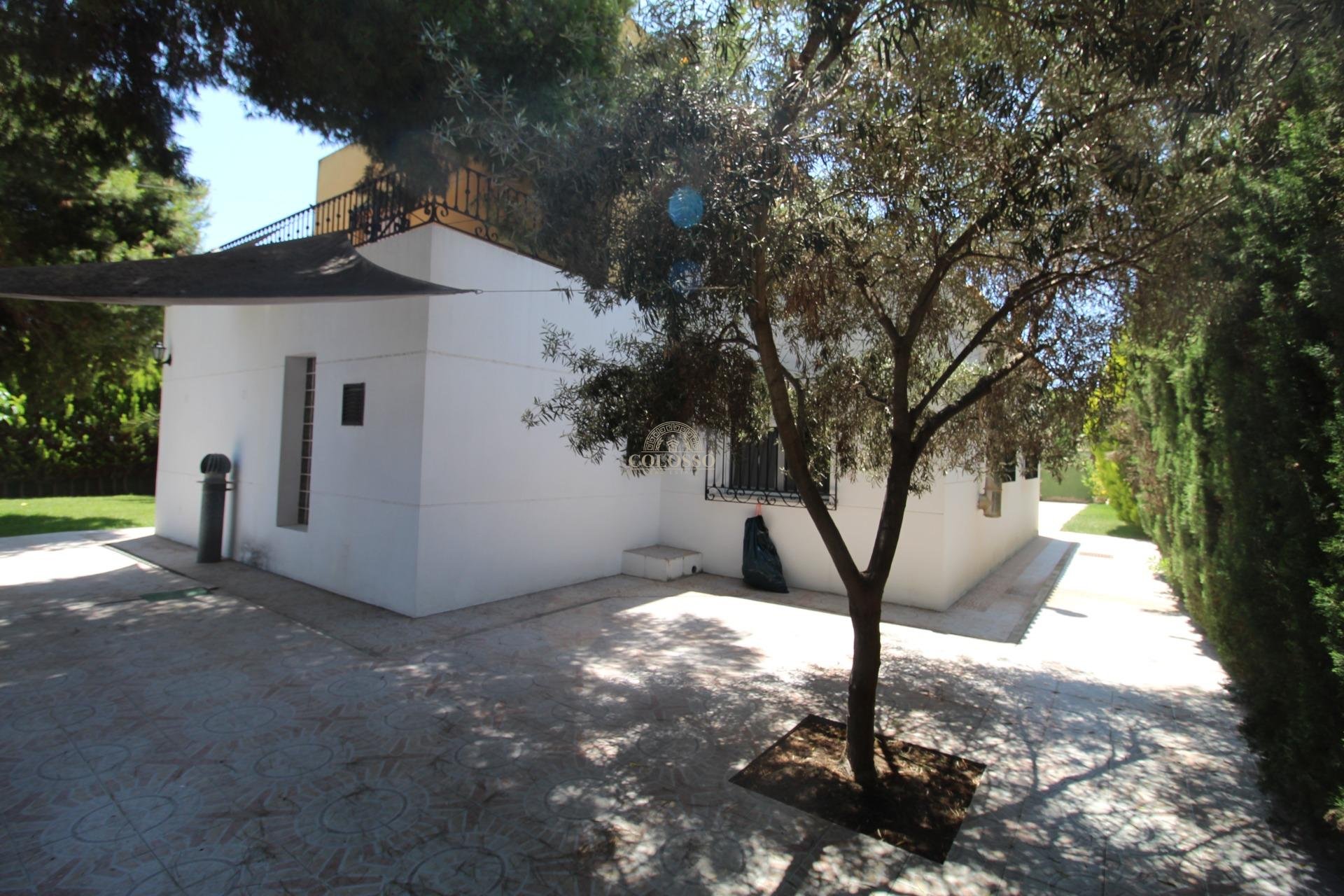Resale - Chalet -
Orihuela Costa - Punta Prima