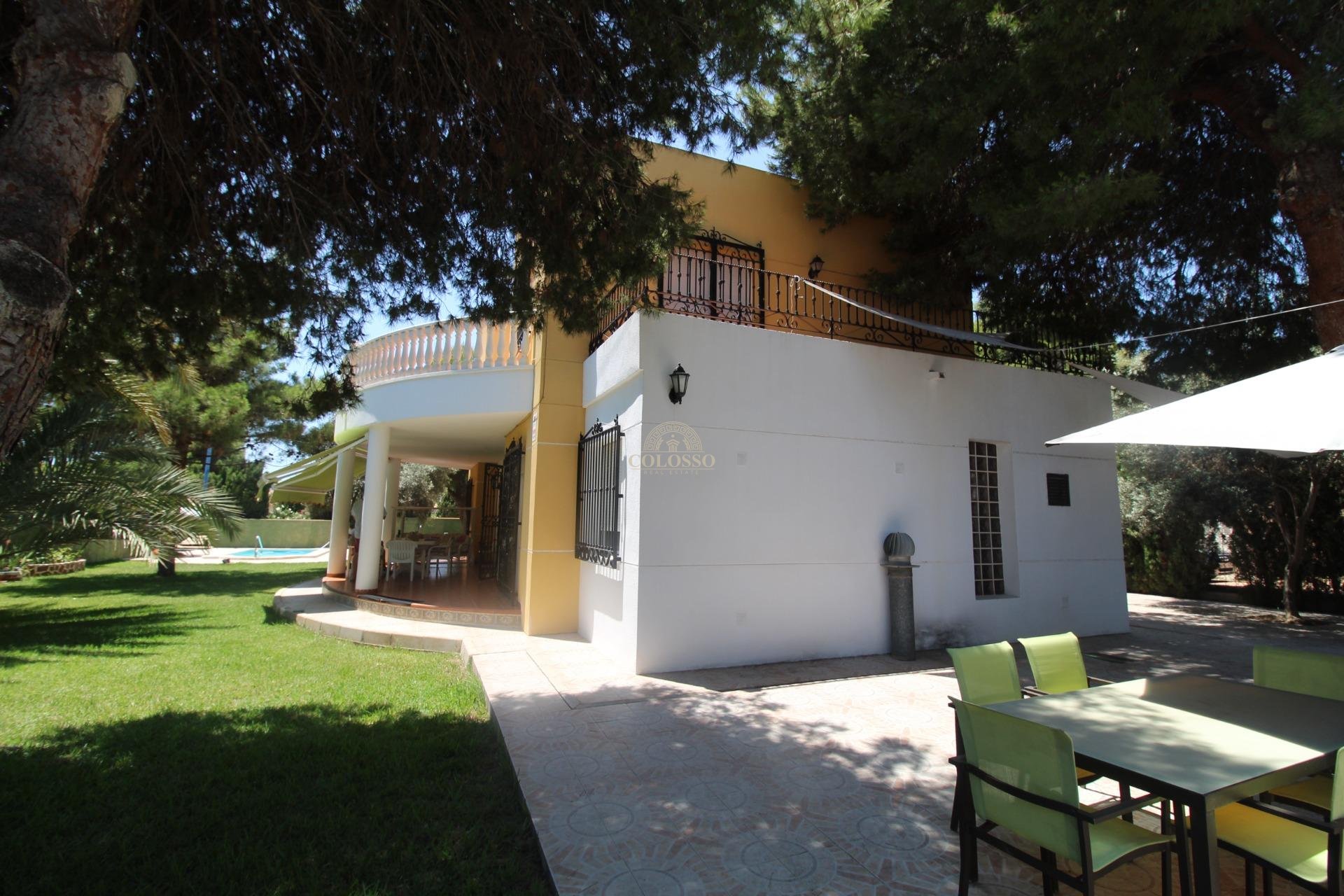 Resale - Chalet -
Orihuela Costa - Punta Prima