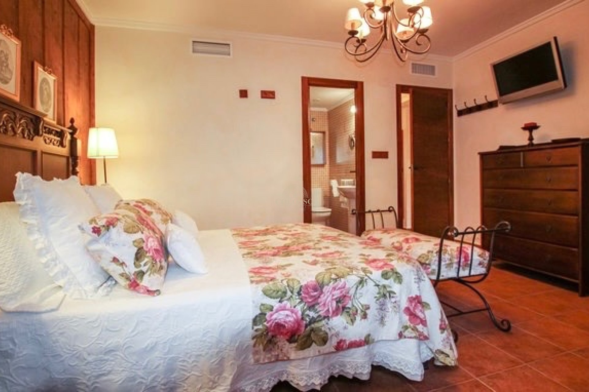 Resale - Chalet -
Orihuela