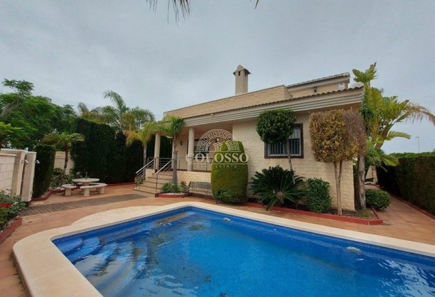 Resale - Chalet -
Pilar de la Horadada - La Torre de la Horadada