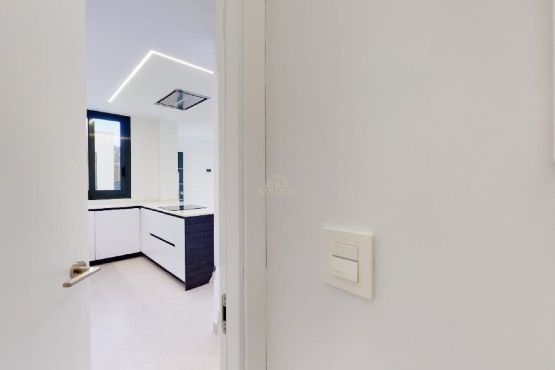 Resale - Chalet -
Polop - Alberca