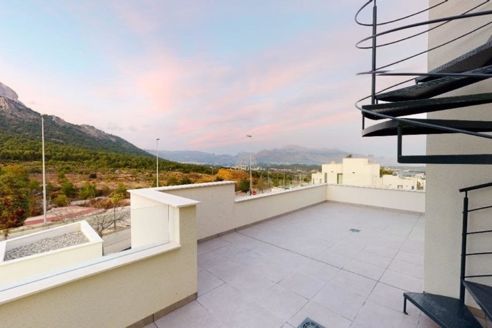 Resale - Chalet -
Polop - Alberca