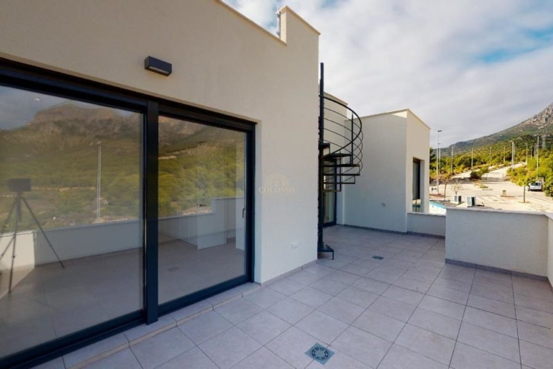 Resale - Chalet -
Polop - Alberca