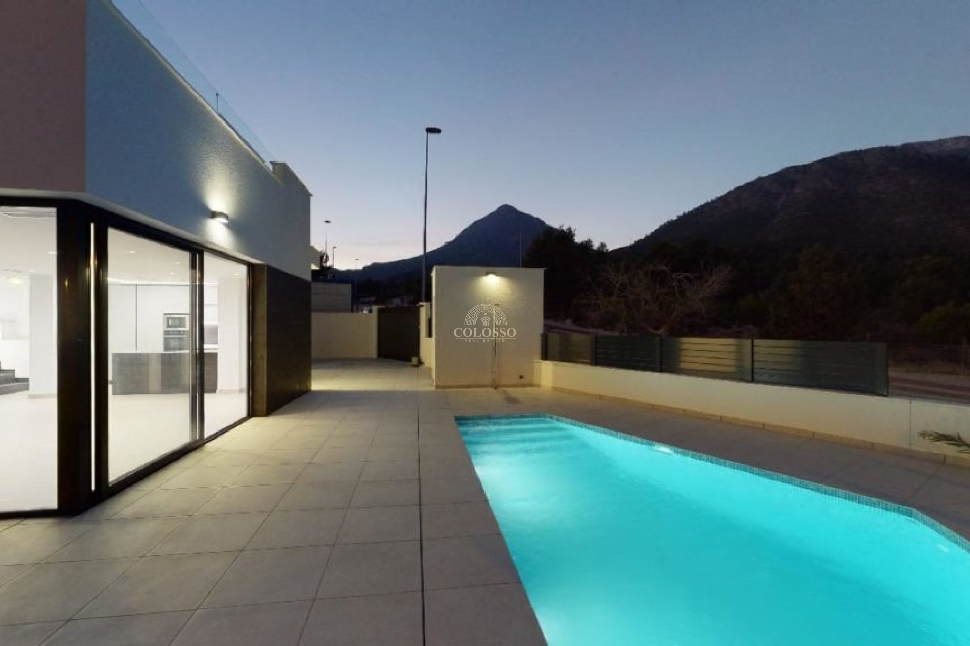 Resale - Chalet -
Polop - Alberca