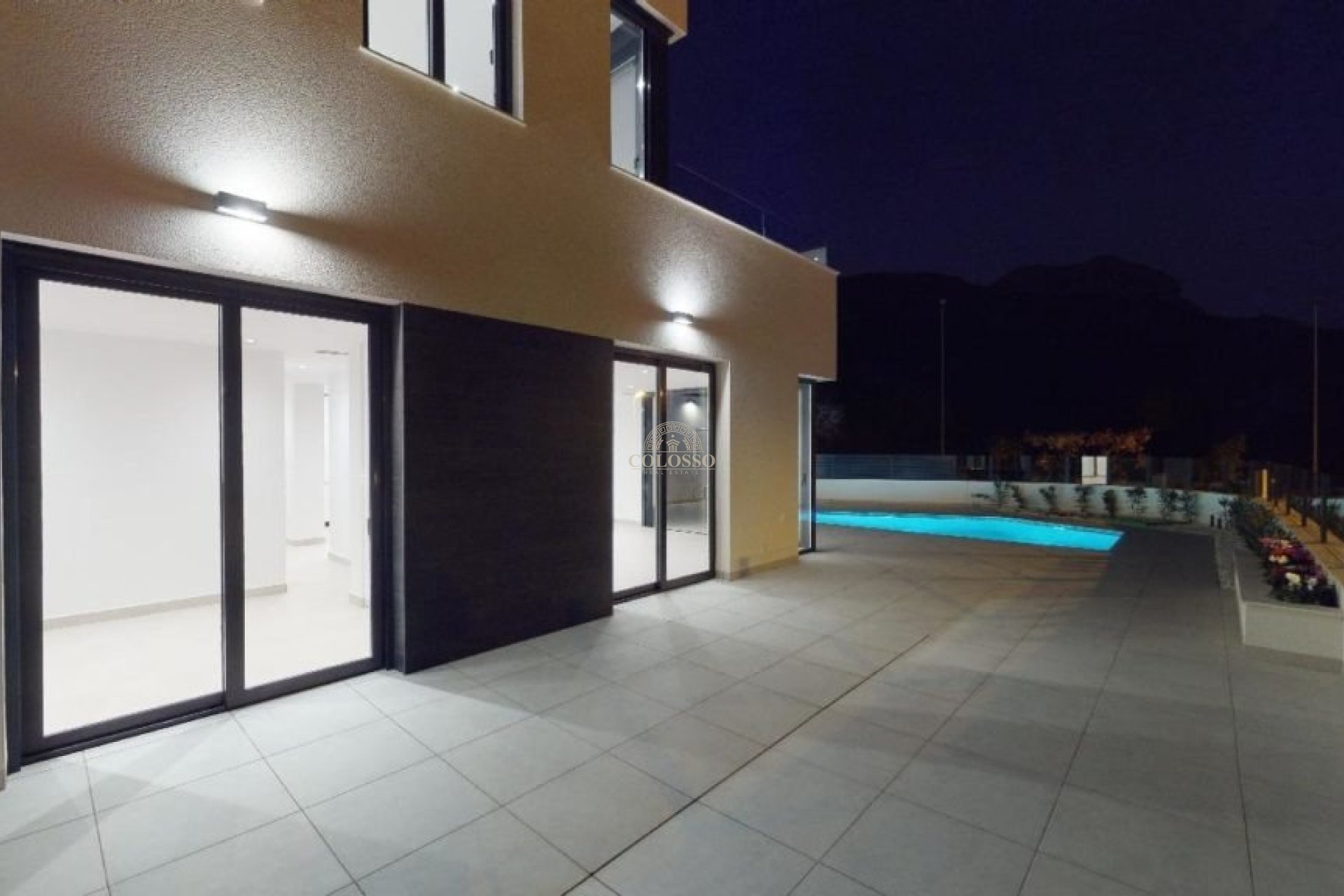 Resale - Chalet -
Polop - Alberca