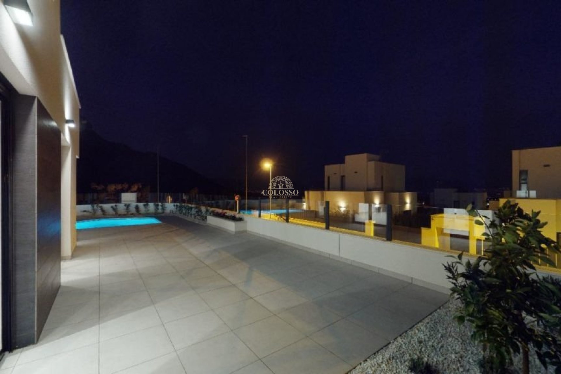 Resale - Chalet -
Polop - Alberca