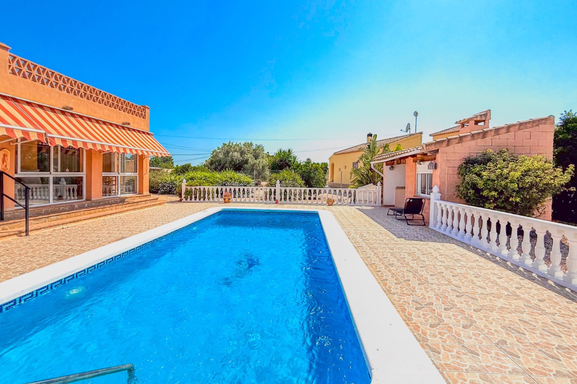 Resale - Chalet -
Rafal