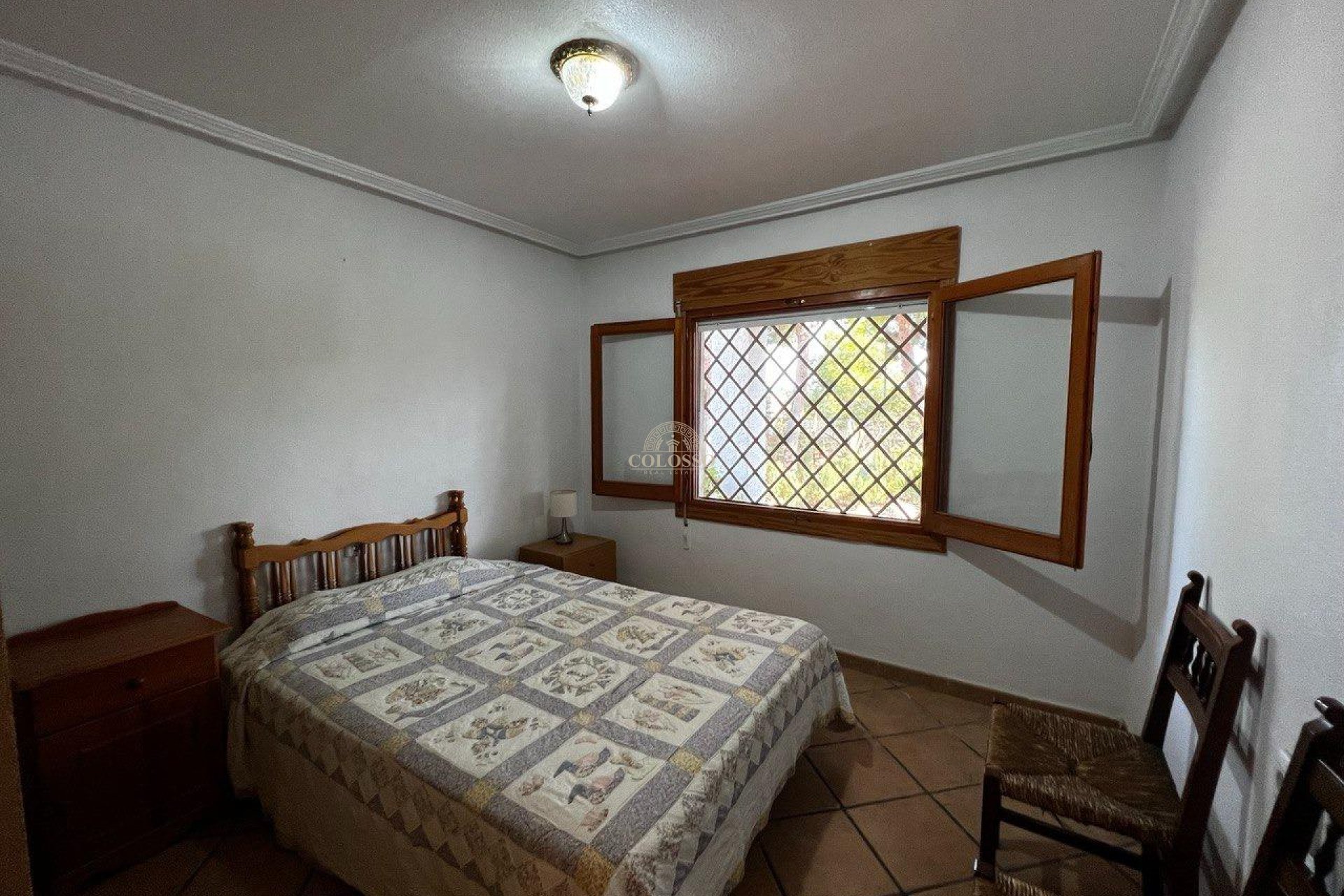 Resale - Chalet -
San Vicente del Raspeig - Sol y Luz