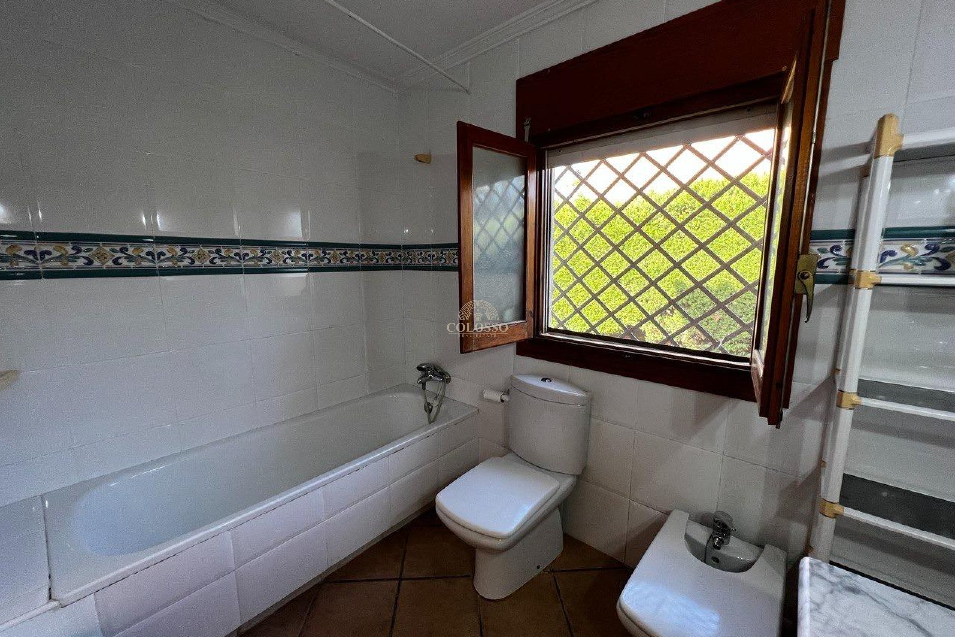 Resale - Chalet -
San Vicente del Raspeig - Sol y Luz