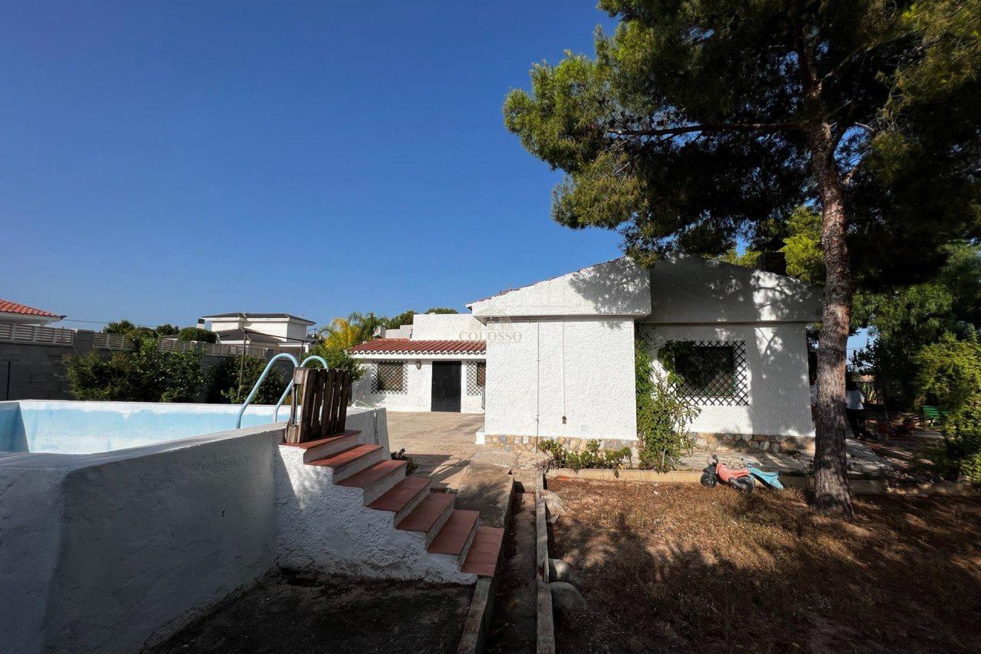 Resale - Chalet -
San Vicente del Raspeig - Sol y Luz