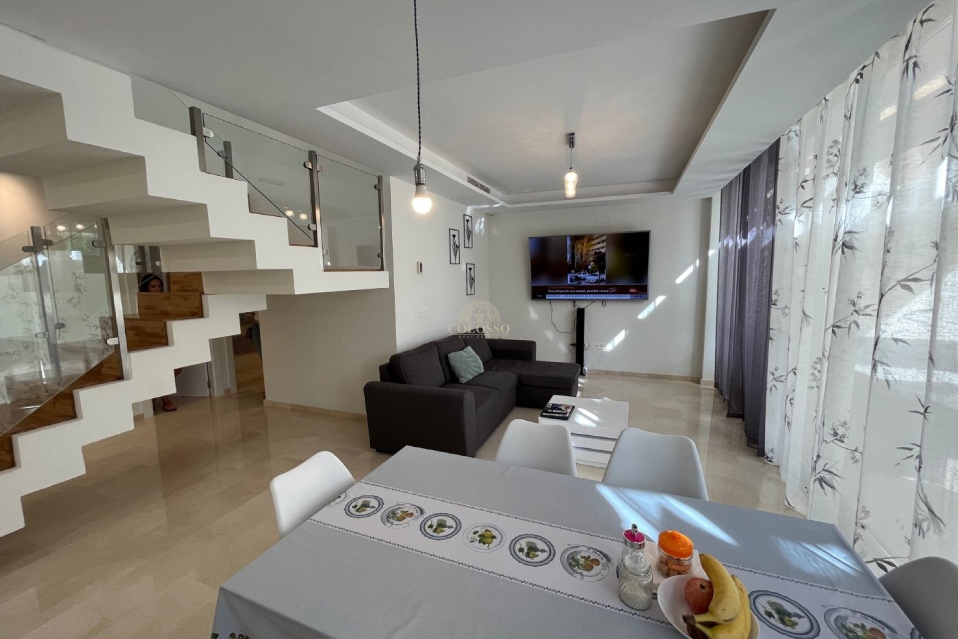 Resale - Chalet -
Villajoyosa - 1a linea