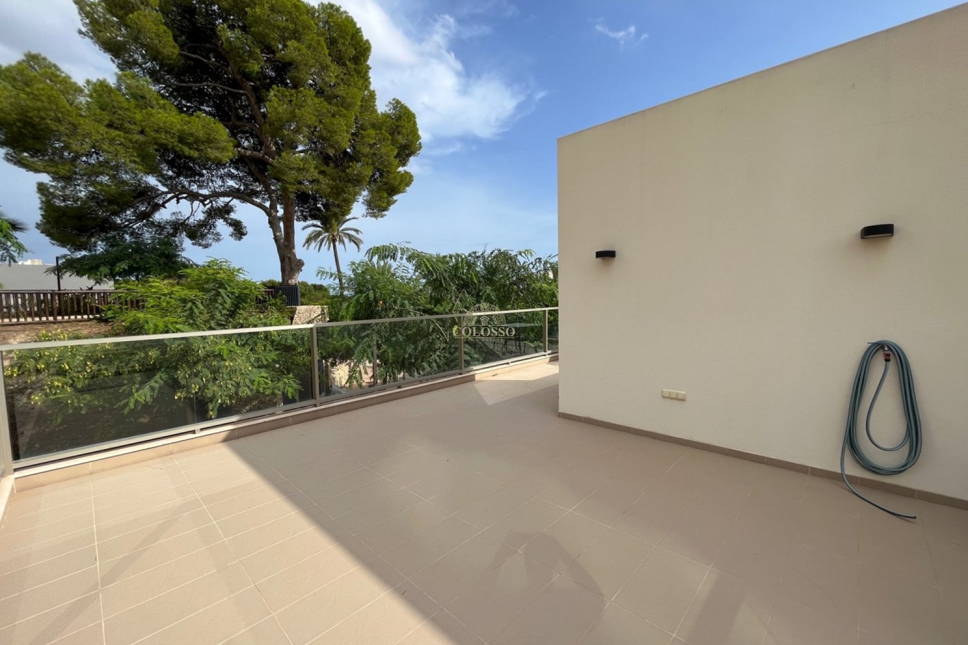 Resale - Chalet -
Villajoyosa - 1a linea