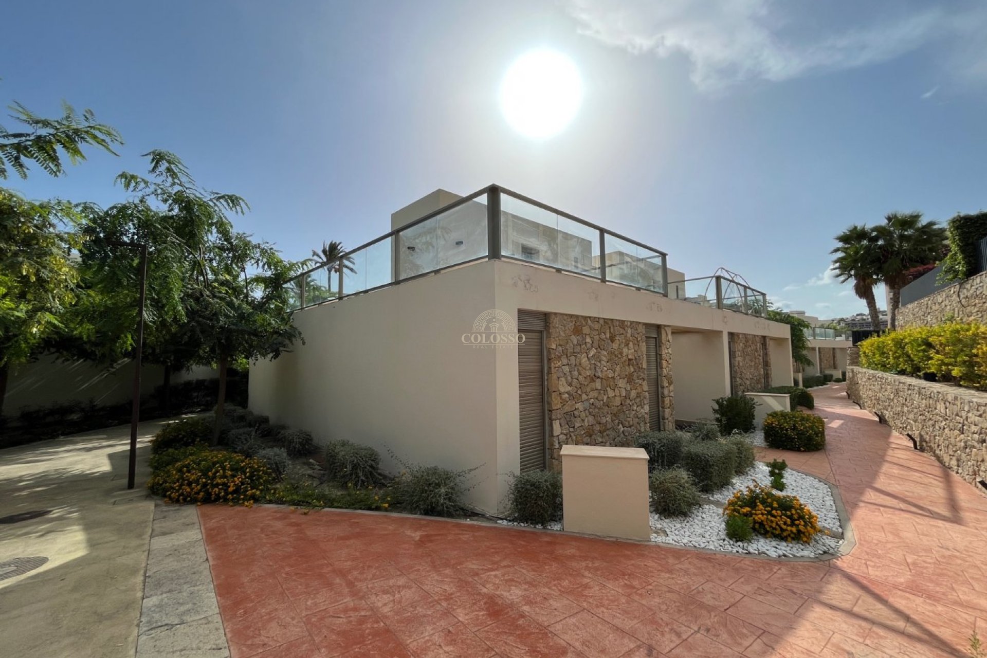 Resale - Chalet -
Villajoyosa - 1a linea