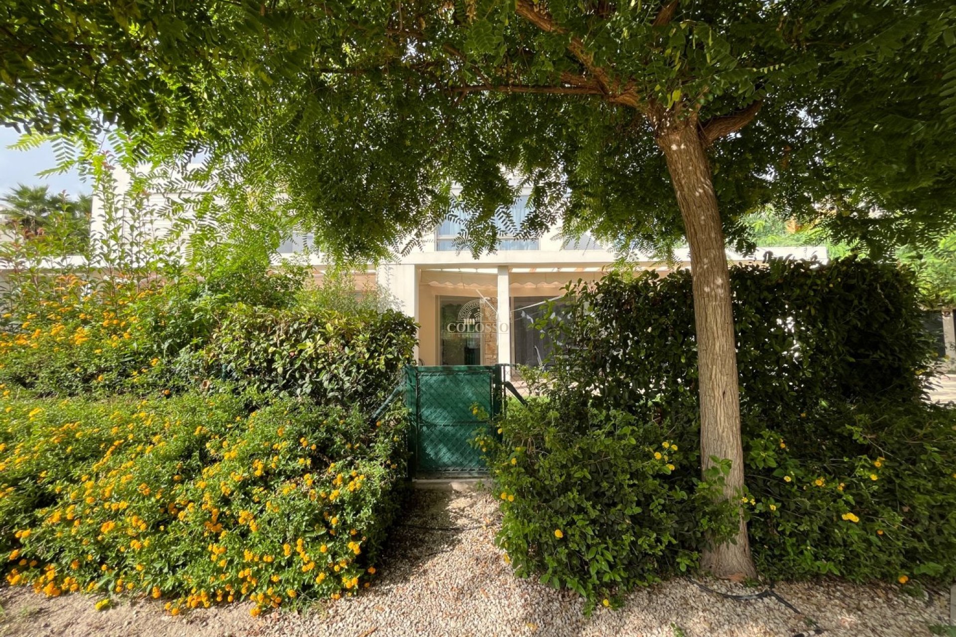 Resale - Chalet -
Villajoyosa - 1a linea