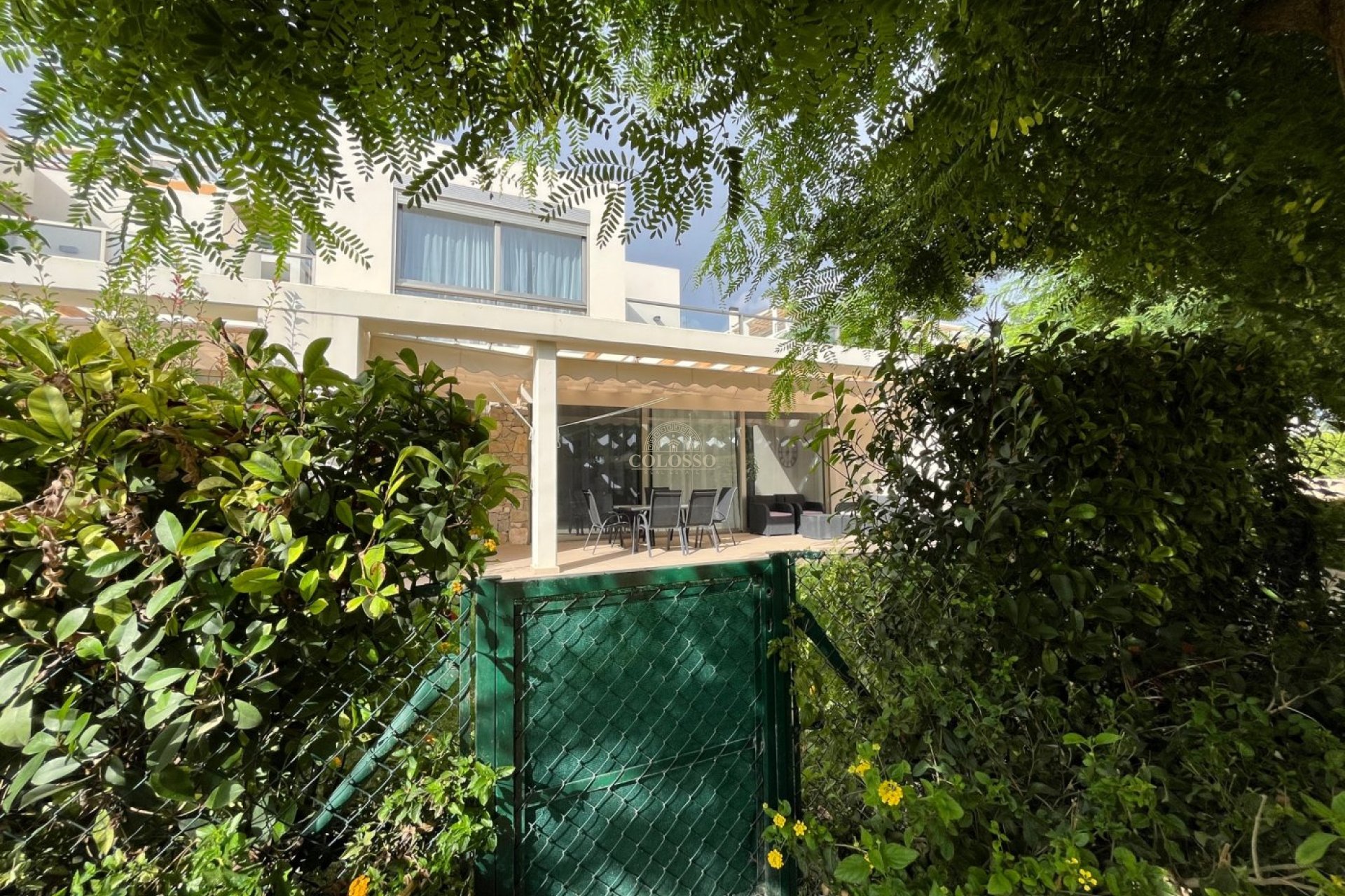 Resale - Chalet -
Villajoyosa - 1a linea