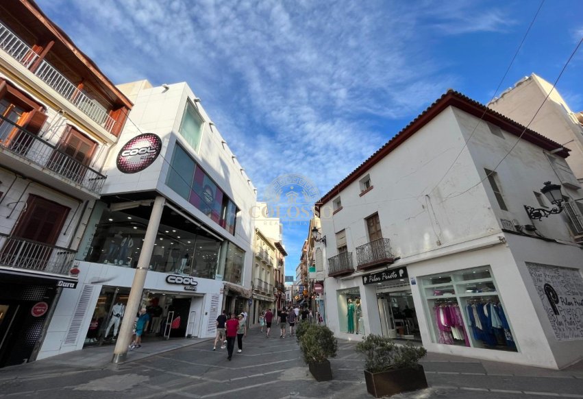 Resale - Commercial Premises -
Benidorm - Centro