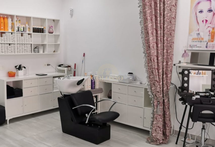 Resale - Commercial Premises -
Orihuela Costa - La Zenia