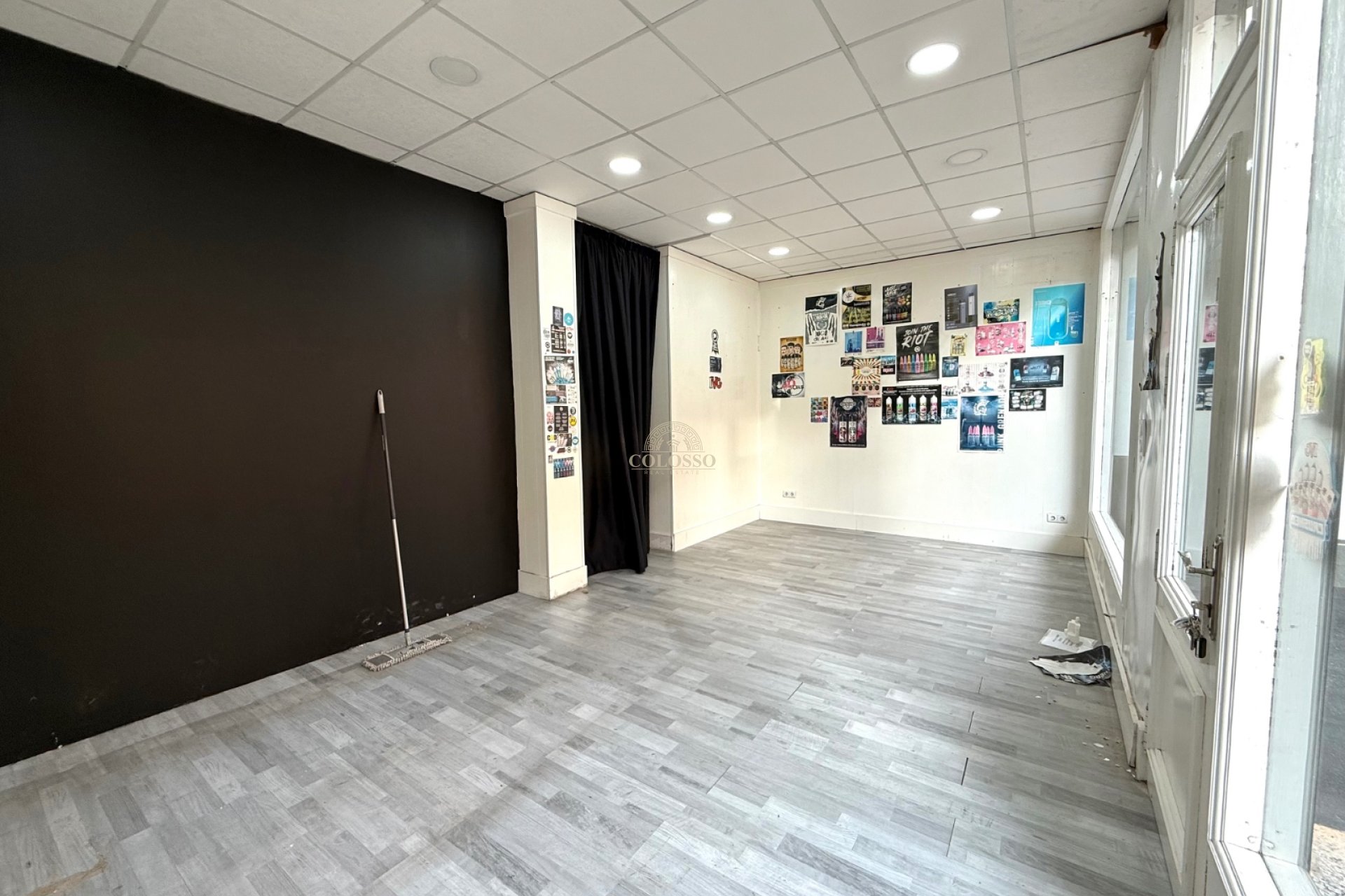 Resale - Commercial Premises -
Orihuela