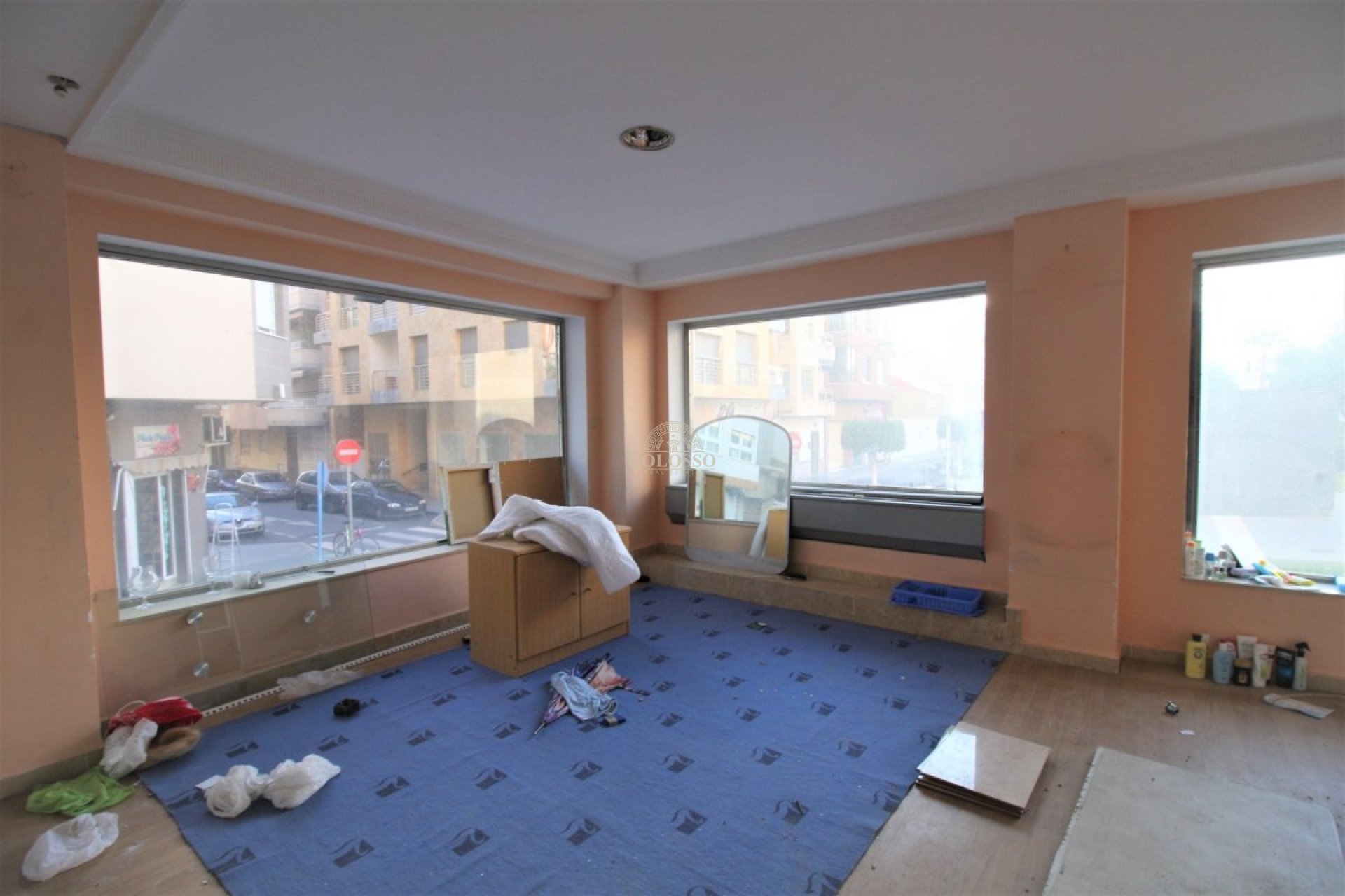 Resale - Commercial Premises -
Torrevieja - Centro