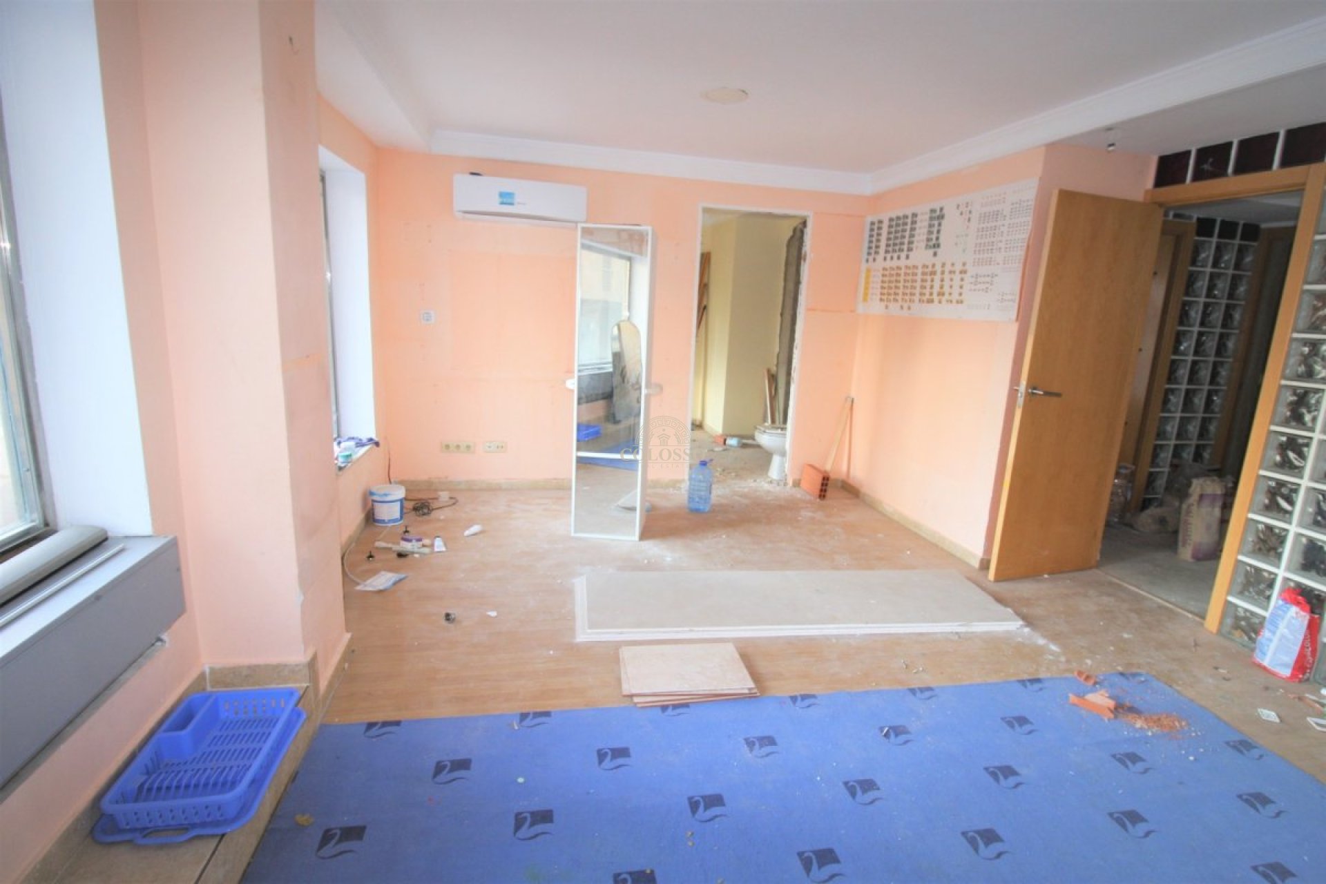 Resale - Commercial Premises -
Torrevieja - Centro