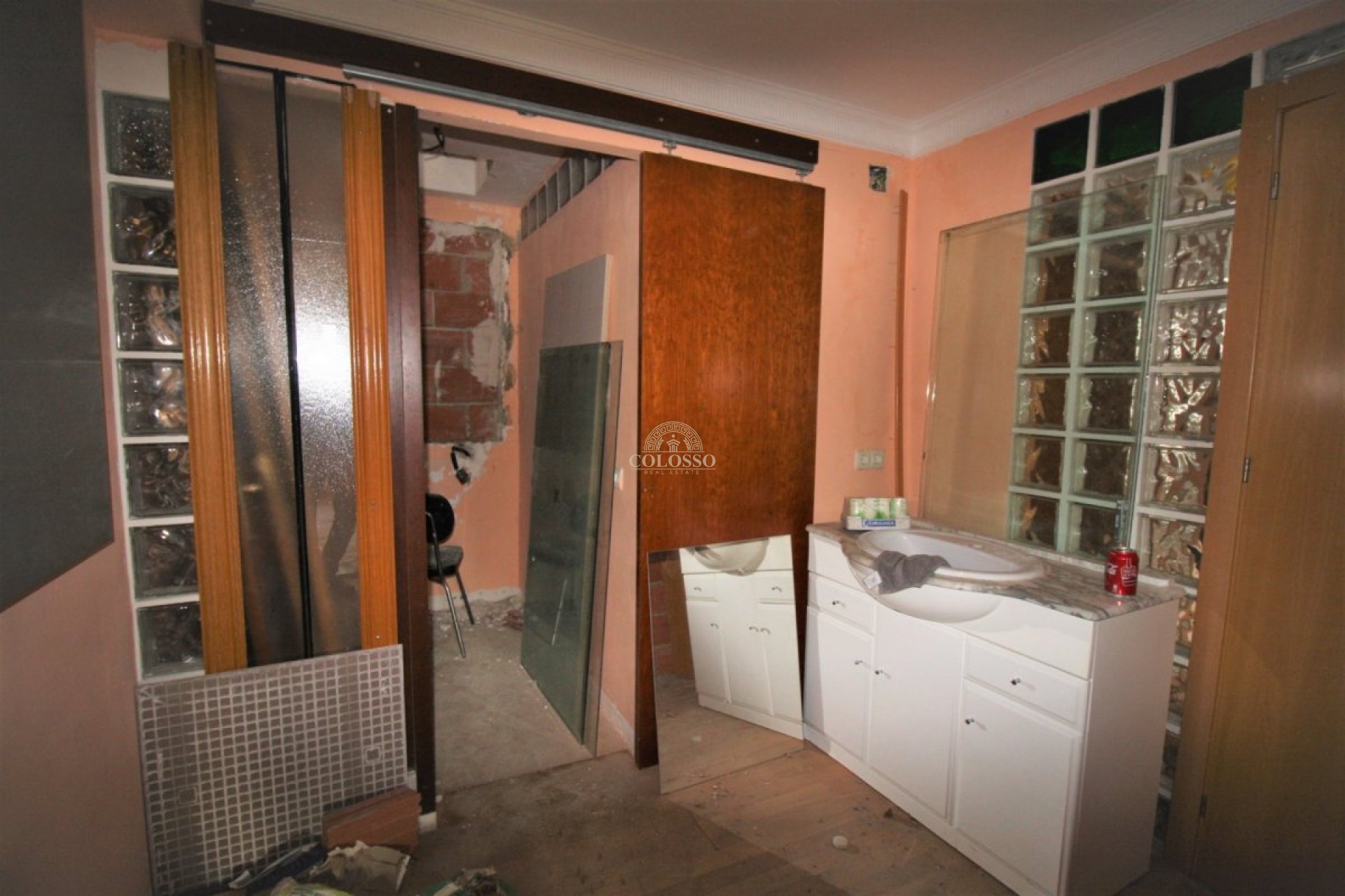 Resale - Commercial Premises -
Torrevieja - Centro