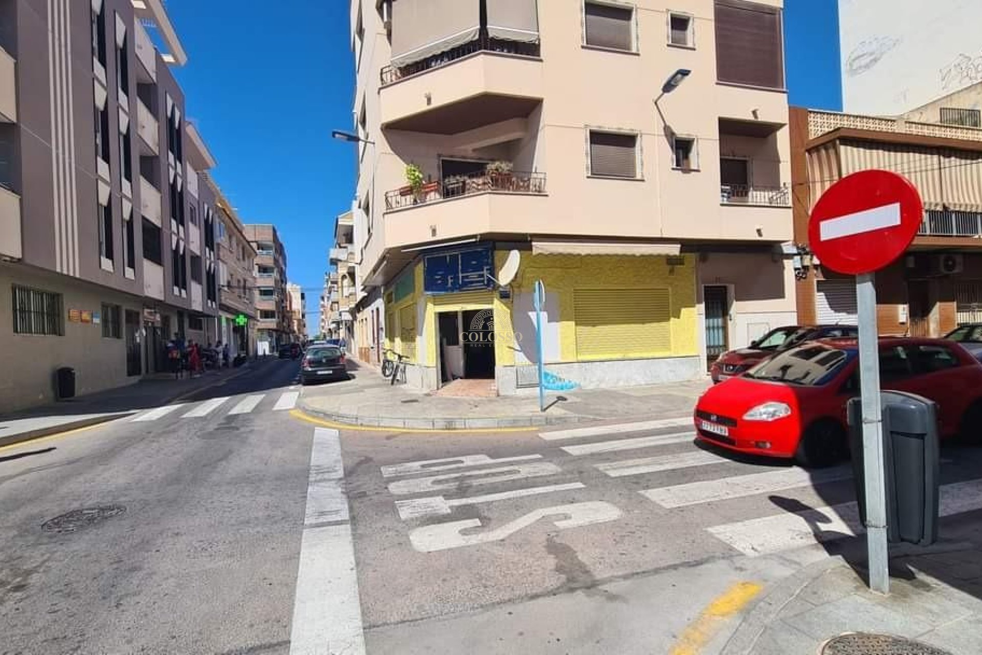 Resale - Commercial Premises -
Torrevieja - Centro
