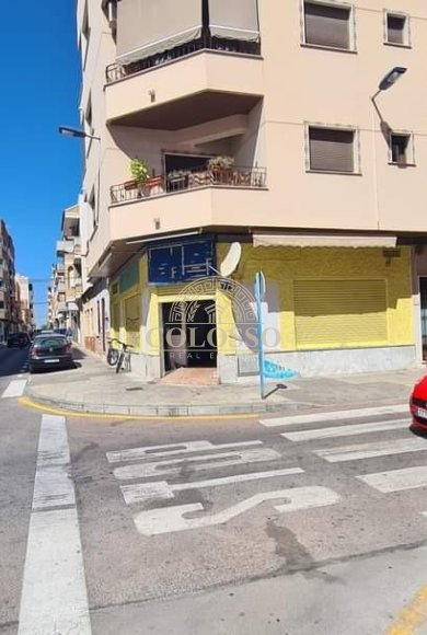 Resale - Commercial Premises -
Torrevieja - Centro