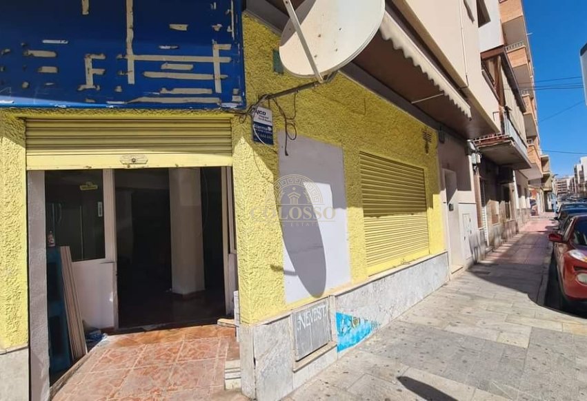 Resale - Commercial Premises -
Torrevieja - Centro