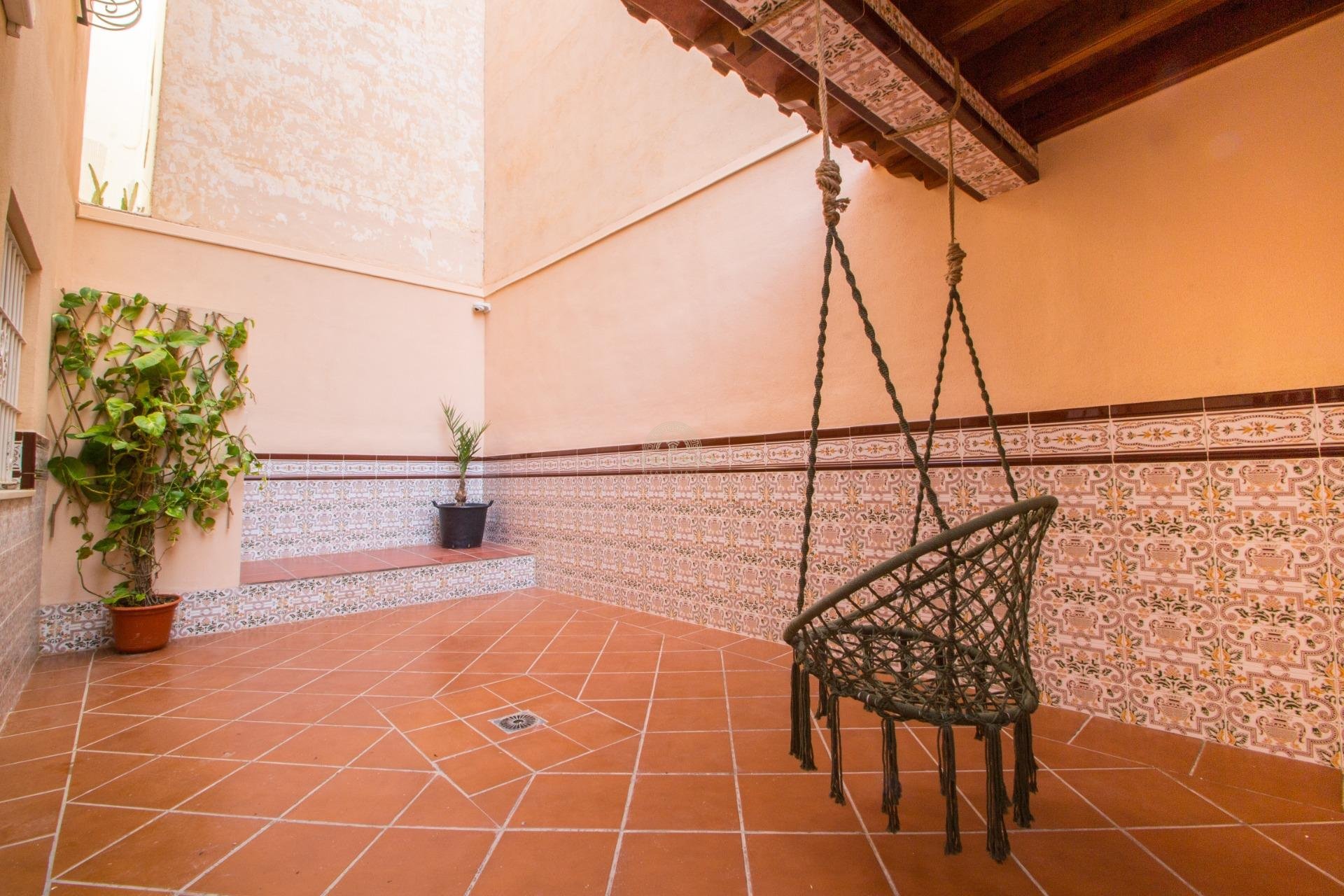 Resale - Edificio -
Alicante - Carolinas Bajas