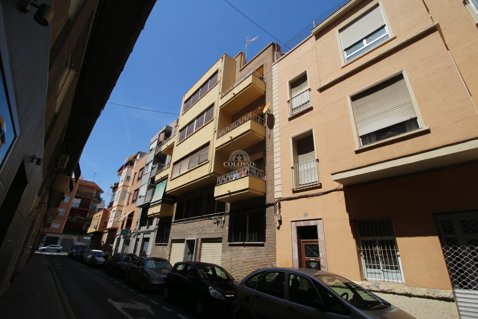 Resale - Edificio -
Alicante - Pla del bon repos