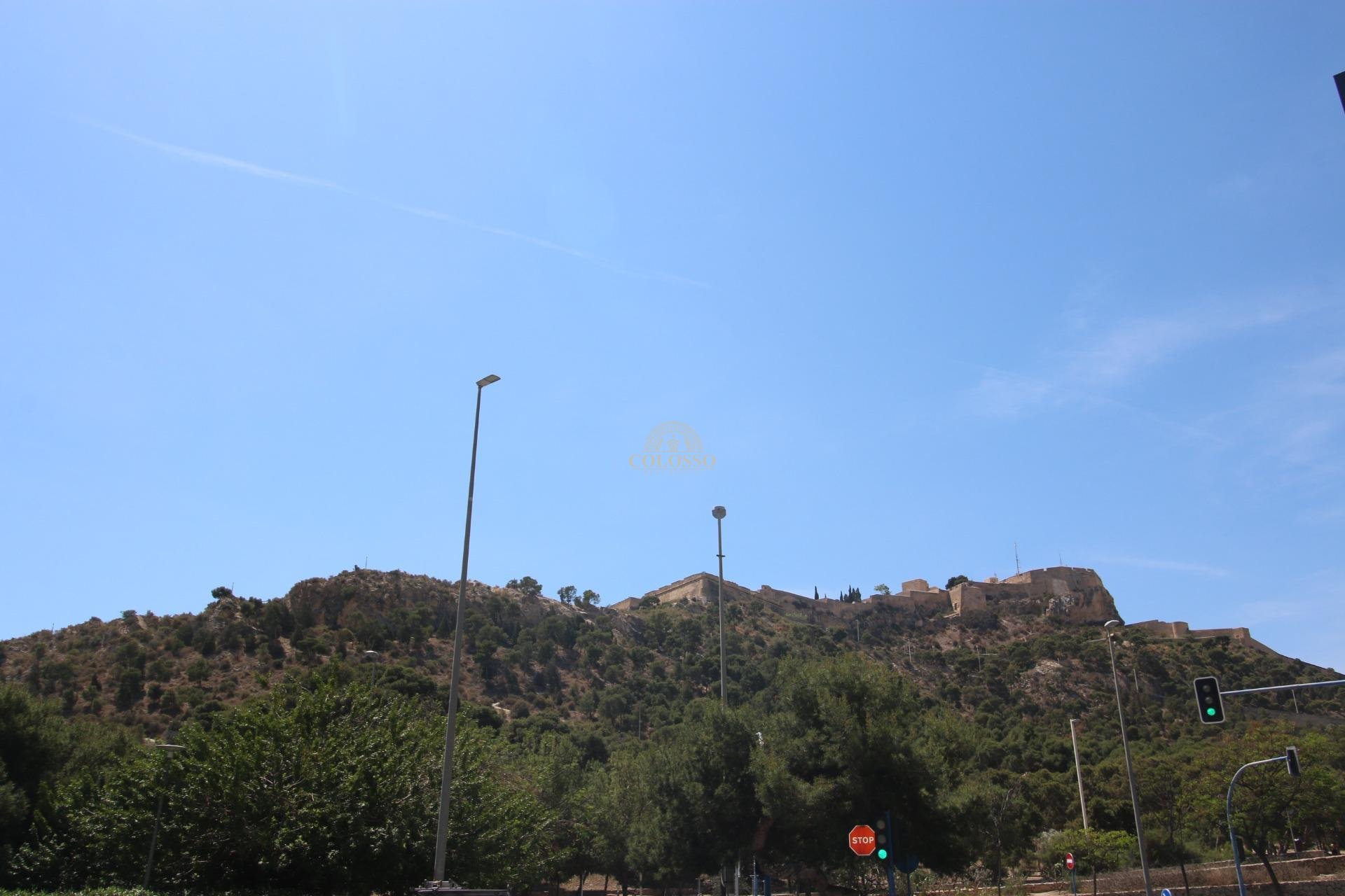 Resale - Edificio -
Alicante - Pla del bon repos