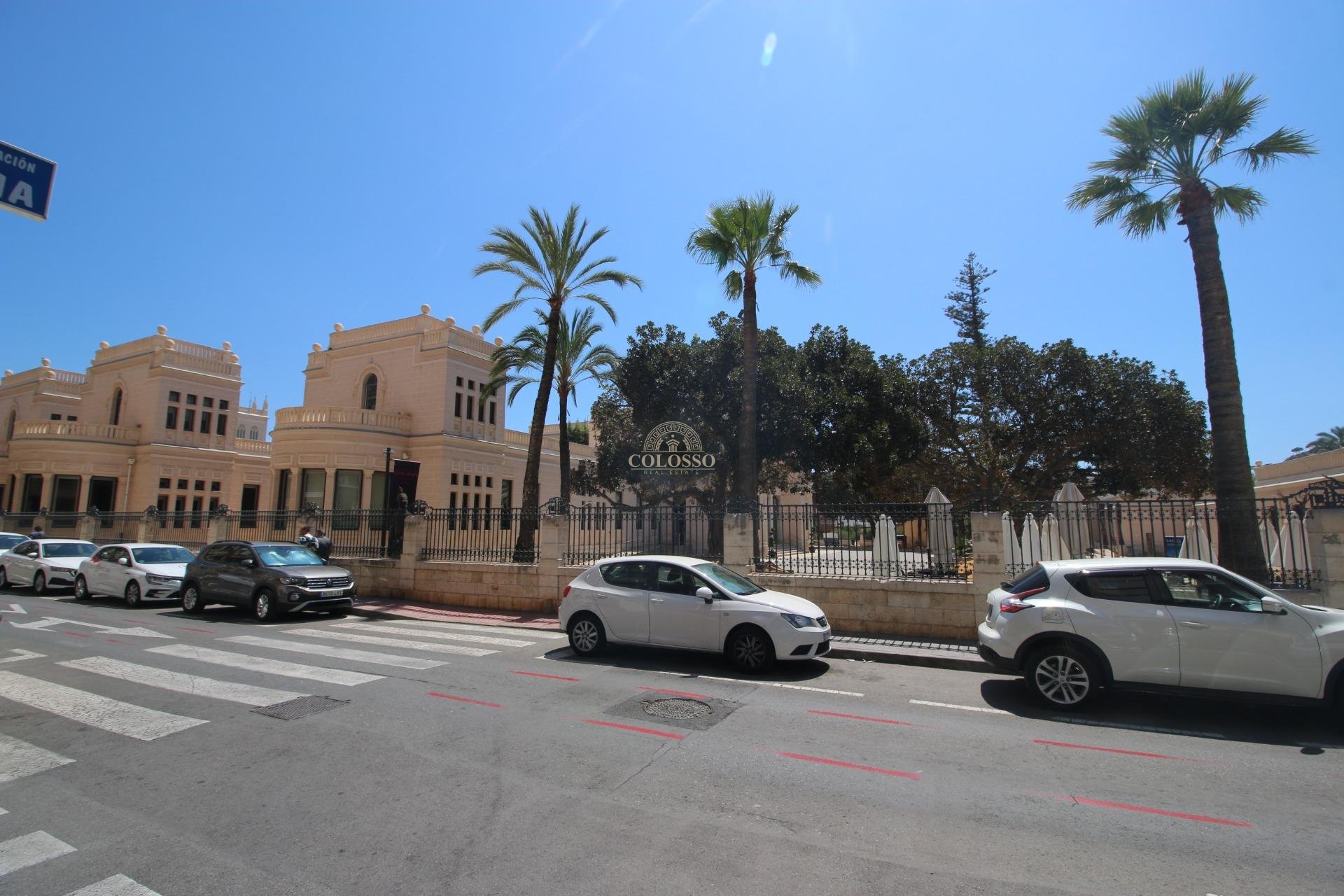Resale - Edificio -
Alicante - Pla del bon repos