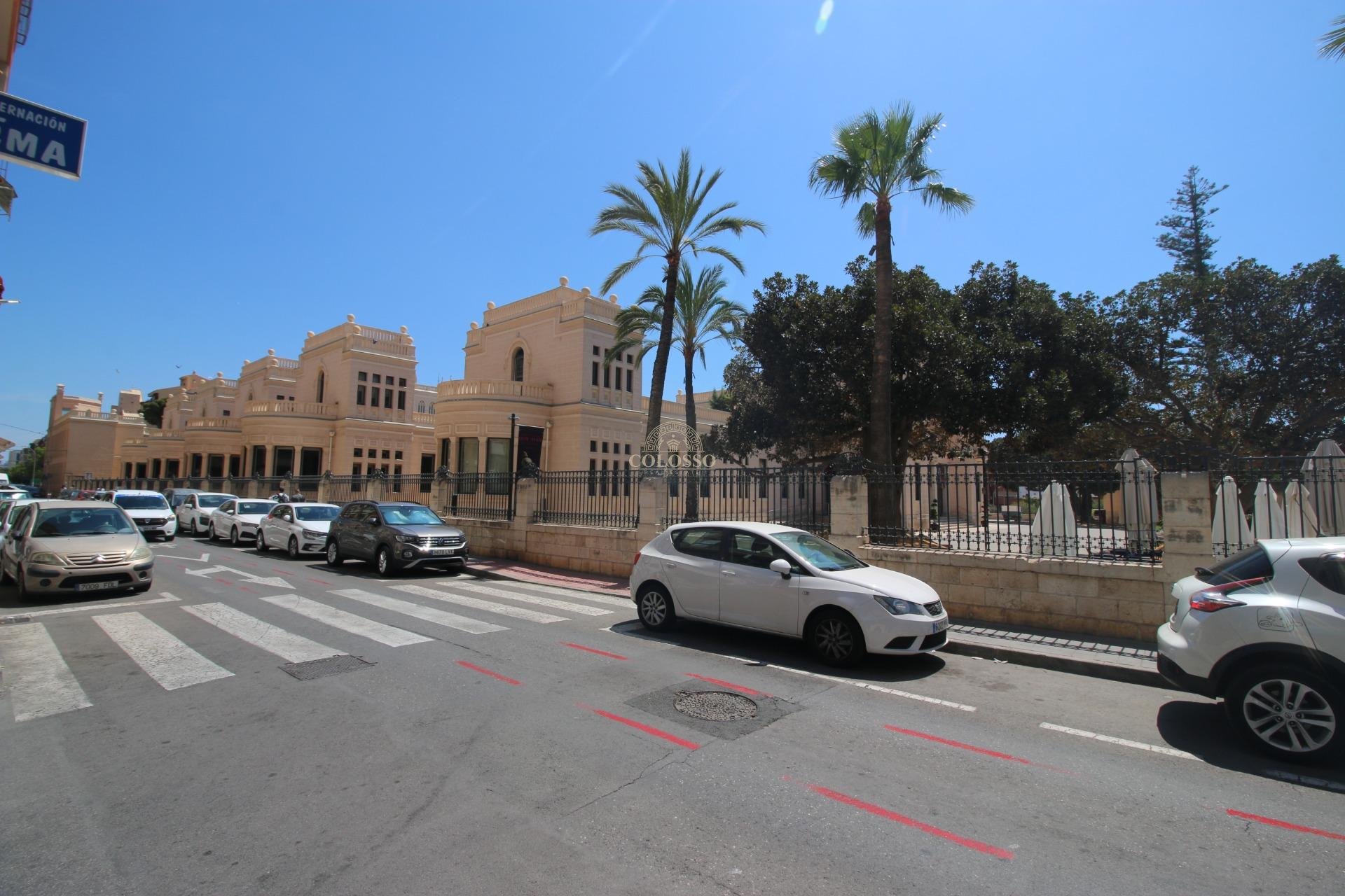 Resale - Edificio -
Alicante - Pla del bon repos