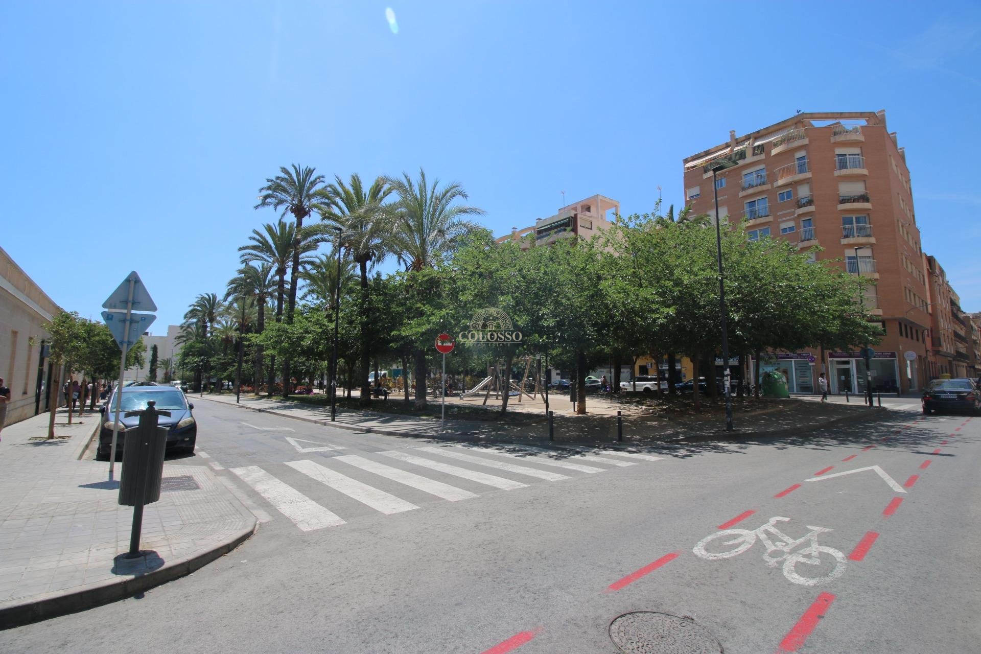 Resale - Edificio -
Alicante - Pla del bon repos