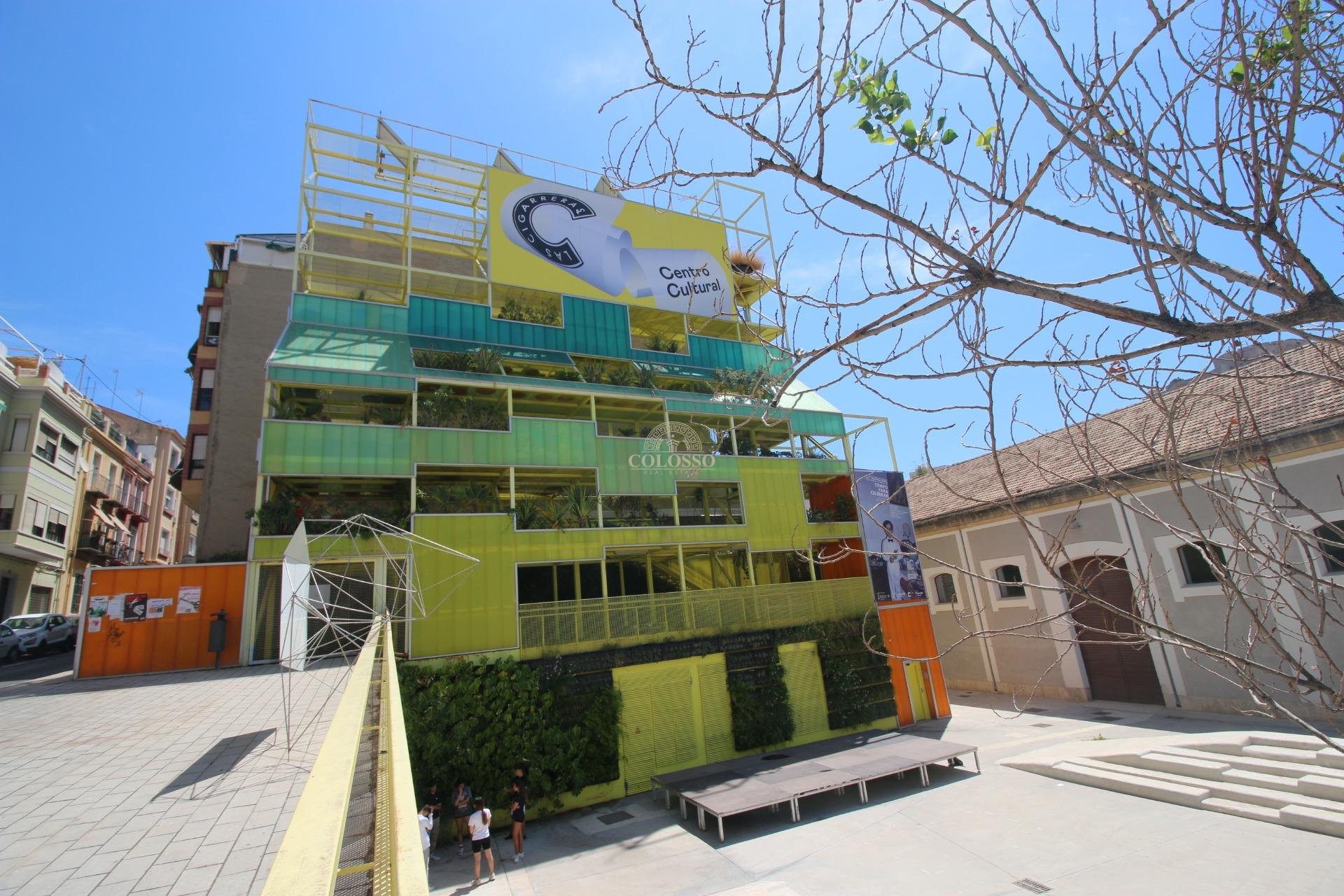 Resale - Edificio -
Alicante - Pla del bon repos