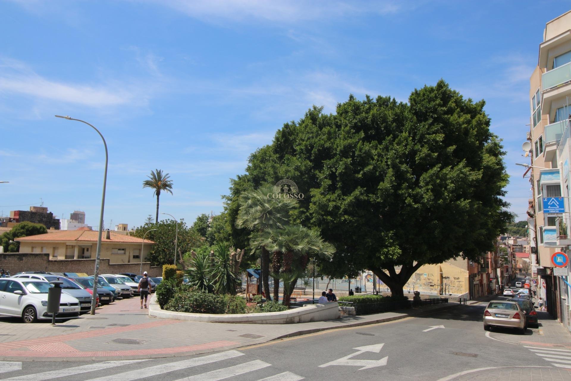 Resale - Edificio -
Alicante - Pla del bon repos