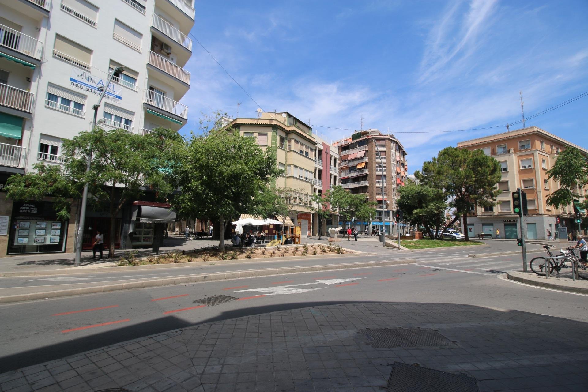 Resale - Edificio -
Alicante - Pla del bon repos