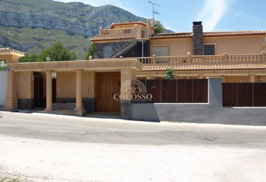 Resale - Finca rústica -
Denia - Galeretes
