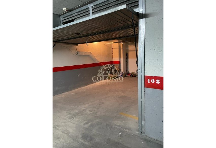 Resale - Garage -
Torrevieja - Centro
