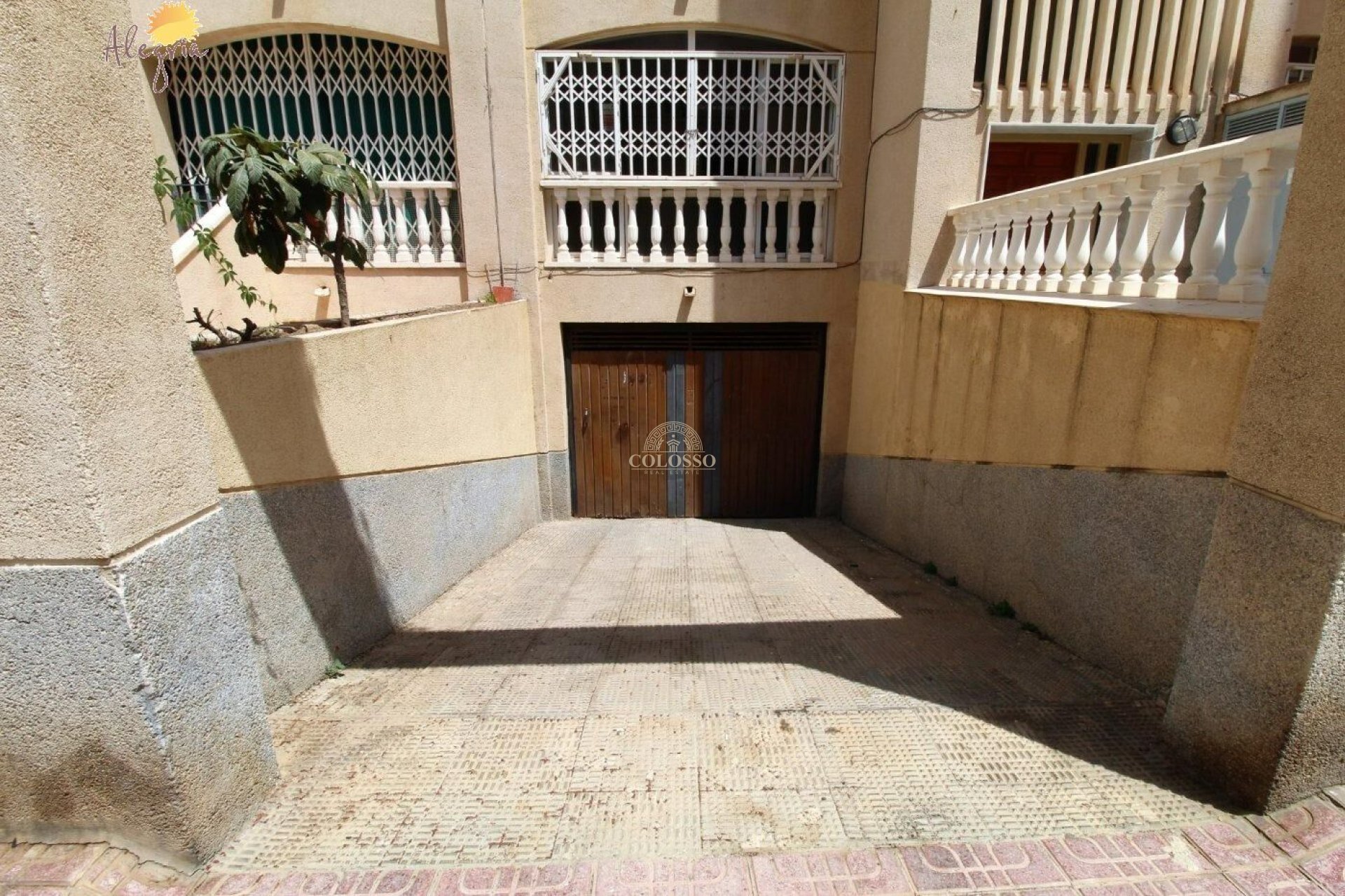 Resale - Garage -
Torrevieja - Habaneras
