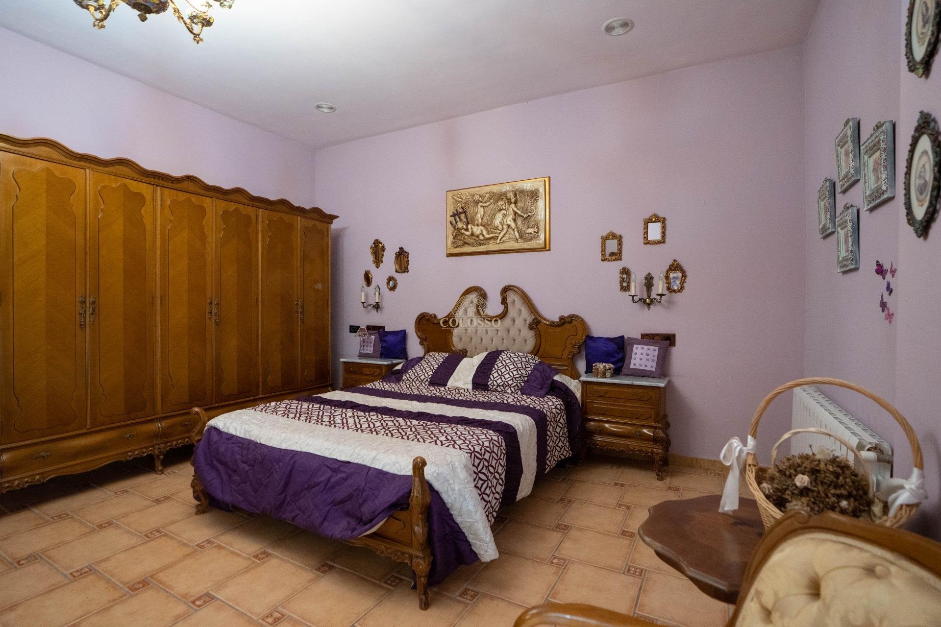 Resale - Inmueble singular -
San Miguel de Salinas - CENTRO