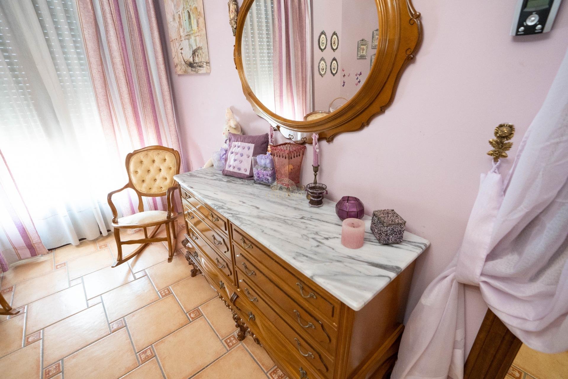 Resale - Inmueble singular -
San Miguel de Salinas - CENTRO