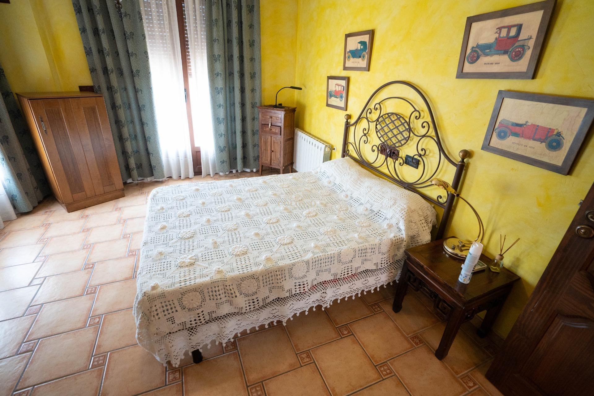 Resale - Inmueble singular -
San Miguel de Salinas - CENTRO