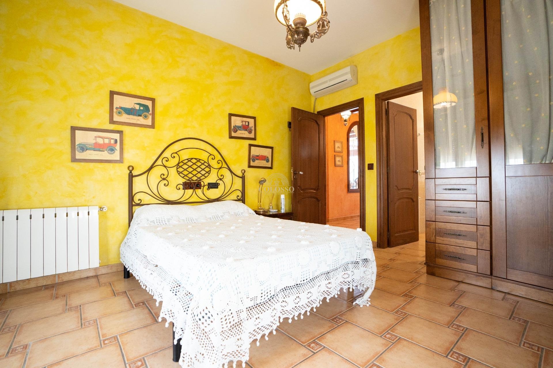 Resale - Inmueble singular -
San Miguel de Salinas - CENTRO